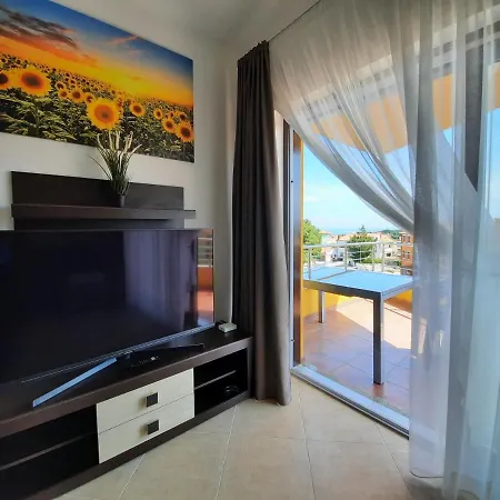 Apartment Girasole Premantura Exterior photo